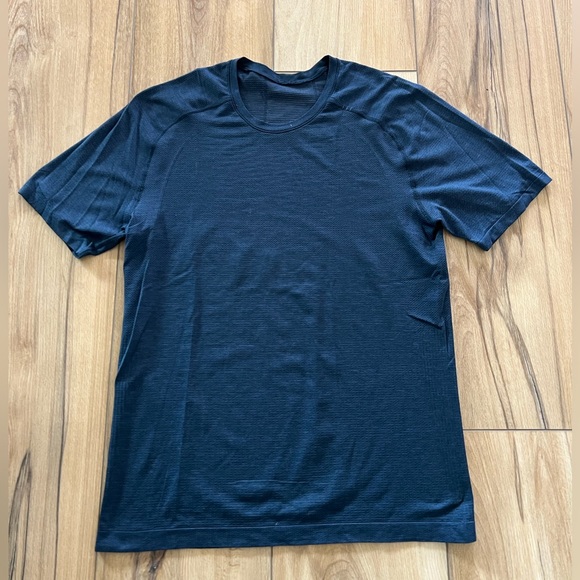 lululemon athletica Other - Lululemon Men’s Navy Blue Metal Vent Tech Athletic T Shirt Top Size Medium